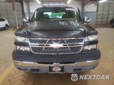 Piąte zdjęcie samochodu w środku: 2005 CHEVROLET SILVERADO K2500 HEAVY DUTY VIN:1GCHK23295F821253 - miniatura