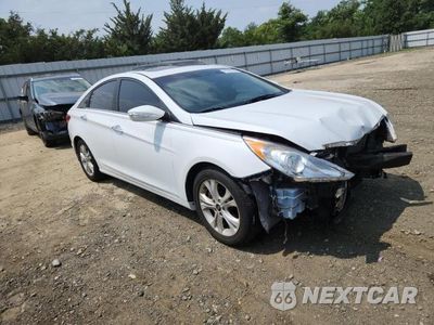 Czwarte zdjęcie samochodu z boku: 2013 HYUNDAI SONATA SE VIN:5NPEC4ACXDH687235 - miniatura