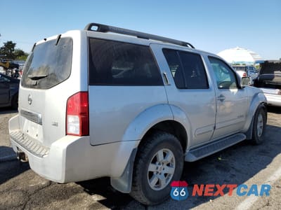 Trzecie zdjęcie samochodu z tyłu: 2005 NISSAN PATHFINDER LE VIN:5N1AR18U75C713437 - miniatura