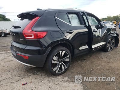 Trzecie zdjęcie samochodu z tyłu: 2025 VOLVO XC40 PLUS VIN:YV4L12UE0S2485658 - miniatura