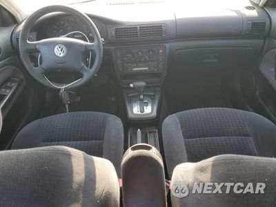 Zdjęcie 8 z 12 samochodu: 1999 VOLKSWAGEN PASSAT GLS VIN:WVWAA63B1XE507312 - miniatura