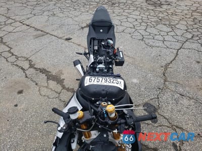 Piąte zdjęcie samochodu w środku: 2025 SUZUKI GSX-R1000 R VIN:JS1DM11H5S7100311 - miniatura