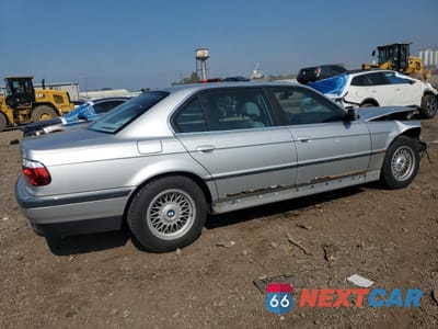 Trzecie zdjęcie samochodu z tyłu: 2000 BMW 740 IL VIN:WBAGH8342YDP17294 - miniatura