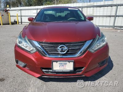 Piąte zdjęcie samochodu w środku: 2016 NISSAN ALTIMA 2.5 VIN:1N4AL3AP1GN331987 - miniatura