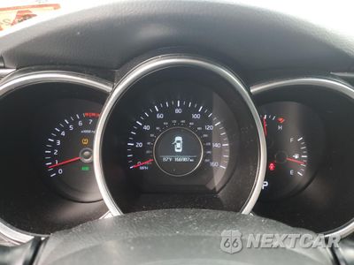 Zdjęcie 9 z 13 samochodu: 2015 KIA OPTIMA LX VIN:5XXGM4A79FG361126 - miniatura