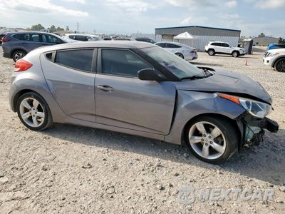 Czwarte zdjęcie samochodu z boku: 2015 HYUNDAI VELOSTER VIN:KMHTC6ADXFU244955 - miniatura