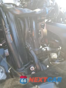 Zdjęcie 9 z 10 samochodu: 2024 YAMAHA YZFR7 VIN:JYARM38E9RA013426 - miniatura