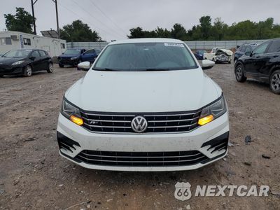 Piąte zdjęcie samochodu w środku: 2017 VOLKSWAGEN PASSAT R-LINE VIN:1VWDT7A31HC007671 - miniatura