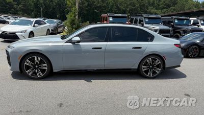 Piąte zdjęcie samochodu w środku: 2023 BMW 740 I VIN:WBA23EH00PCM28450 - miniatura
