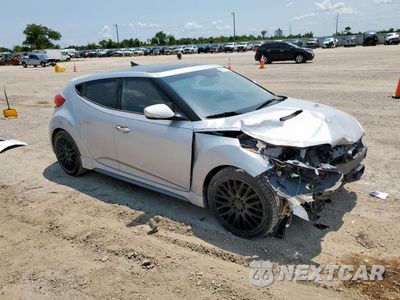 Czwarte zdjęcie samochodu z boku: 2015 HYUNDAI VELOSTER TURBO VIN:KMHTC6AE6FU243357 - miniatura