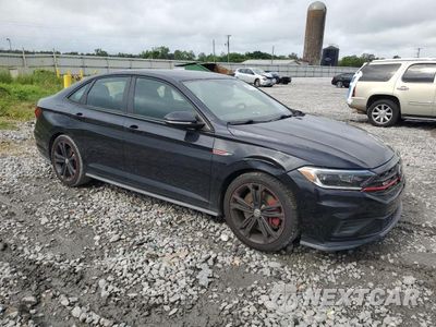 Czwarte zdjęcie samochodu z boku: 2019 VOLKSWAGEN JETTA GLI VIN:3VW5T7BU4KM145321 - miniatura