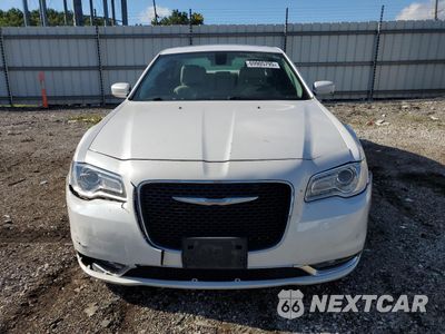 Piąte zdjęcie samochodu w środku: 2015 CHRYSLER 300 LIMITED VIN:2C3CCAAG1FH849293 - miniatura