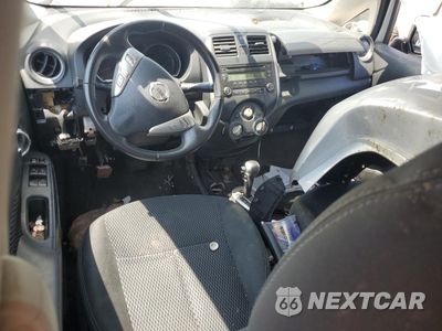 Zdjęcie 8 z 15 samochodu: 2014 NISSAN VERSA NOTE S VIN:3N1CE2CP5EL398337 - miniatura