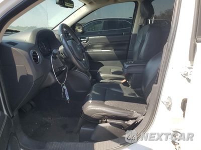 Zdjęcie 7 z 13 samochodu: 2014 JEEP COMPASS LATITUDE VIN:1C4NJDEB8ED769284 - miniatura