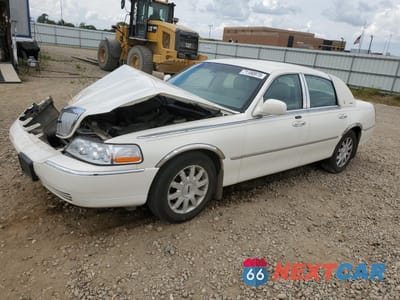 2007 LINCOLN TOWN CAR SIGNATURE 1LNHM81W27Y623751 - główne zdjęcie licytacji z USA - miniatura