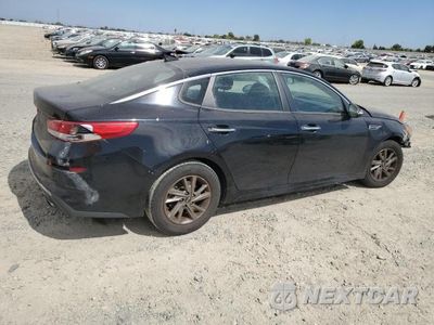 Trzecie zdjęcie samochodu z tyłu: 2019 KIA OPTIMA LX VIN:5XXGT4L35KG336814 - miniatura