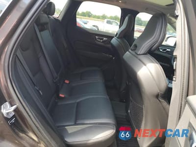 Zdjęcie 11 z 14 samochodu: 2022 VOLVO XC60 B5 INSCRIPTION VIN:YV4L12RLXN1986039 - miniatura