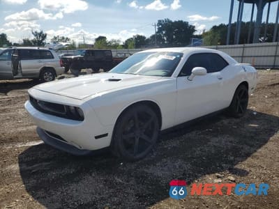 2014 DODGE CHALLENGER SXT 2C3CDYAG9EH126909 - główne zdjęcie licytacji z USA - miniatura