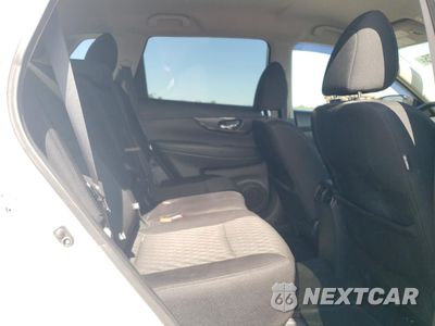 Zdjęcie 11 z 16 samochodu: 2018 NISSAN ROGUE S VIN:5N1AT2MT0JC795820 - miniatura