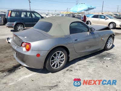 Trzecie zdjęcie samochodu z tyłu: 2003 BMW Z4 2.5 VIN:4USBT33463LS48153 - miniatura