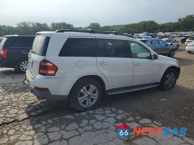 Trzecie zdjęcie samochodu z tyłu: 2008 MERCEDES-BENZ GL 450 4MATIC VIN:4JGBF71E08A331043 - miniatura