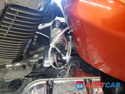 Zdjęcie 8 z 10 samochodu: 2006 HONDA VTX1300 C VIN:1HFSC55026A214910 - miniatura