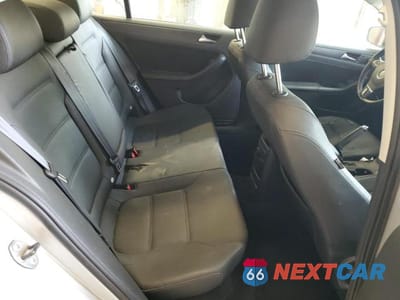 Zdjęcie 10 z 12 samochodu: 2012 VOLKSWAGEN JETTA SE VIN:3VWBP7AJXCM341067 - miniatura