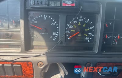 Zdjęcie 7 z 10 samochodu: 2003 VOLV VN VNL - TRUCKS VIN:4V4NC9JH83N348324 - miniatura