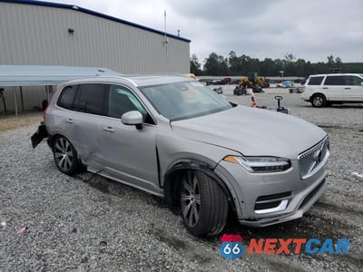 Czwarte zdjęcie samochodu z boku: 2024 VOLVO XC90 PLUS VIN:YV4L12PE8R1236164 - miniatura