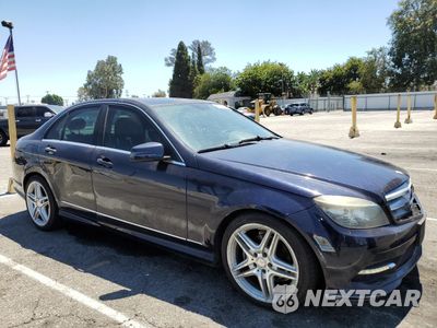 Czwarte zdjęcie samochodu z boku: 2011 MERCEDES-BENZ C 300 VIN:WDDGF5EB7BR172969 - miniatura