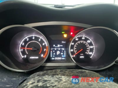 Zdjęcie 9 z 13 samochodu: 2011 MITSUBISHI OUTLANDER SE VIN:JA4JT3AW6BU015916 - miniatura