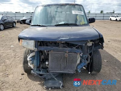 Piąte zdjęcie samochodu w środku: 2005 TOYOTA SCION XB VIN:JTLKT334354003978 - miniatura