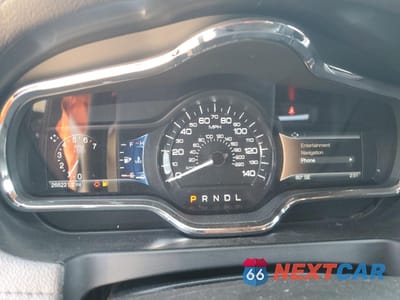 Zdjęcie 9 z 13 samochodu: 2015 LINCOLN MKT VIN:2LMHJ5NK2FBL03960 - miniatura