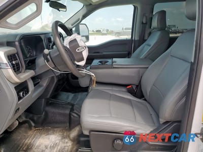 Zdjęcie 7 z 12 samochodu: 2024 FORD F350 SUPER DUTY VIN:1FT8W3DT9REC85031 - miniatura