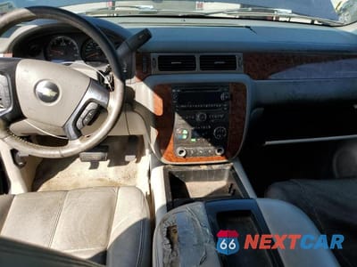 Zdjęcie 8 z 13 samochodu: 2007 CHEVROLET SUBURBAN C1500 VIN:1GNFC16J07R212711 - miniatura