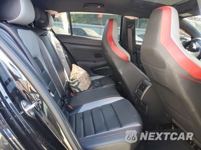 Zdjęcie 10 z 13 samochodu: 2022 VOLKSWAGEN GTI SE VIN:WVW387CD4NW122717 - miniatura