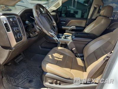 Zdjęcie 7 z 14 samochodu: 2018 GMC SIERRA K2500 DENALI VIN:1GT12UEY7JF178846 - miniatura