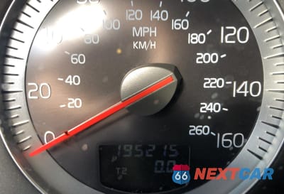 Zdjęcie 8 z 10 samochodu: 2013 VOLVO XC90 3.2 VIN:YV4952CZ7D1655154 - miniatura