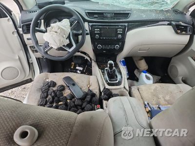 Zdjęcie 8 z 14 samochodu: 2018 NISSAN ROGUE SPORT S VIN:JN1BJ1CPXJW100838 - miniatura