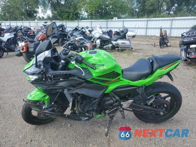 Trzecie zdjęcie samochodu z tyłu: 2024 KAWASAKI EX650 P VIN:ML5EXEP19RDAC7662 - miniatura