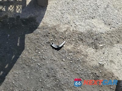 Zdjęcie 12 z 13 samochodu: 2005 CADILLAC CTS HI FEATURE V6 VIN:1G6DP567550153532 - miniatura