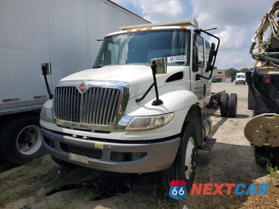 Drugie zdjęcie samochodu z przodu: 2018 INTERNATIONAL 4400 TRUCK CAB AND CHASSIS VIN:1HTMK5TL1JH494081 - miniatura
