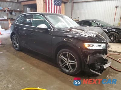Czwarte zdjęcie samochodu z boku: 2018 AUDI SQ5 PREMIUM PLUS VIN:WA1A4BFYXJ2203026 - miniatura
