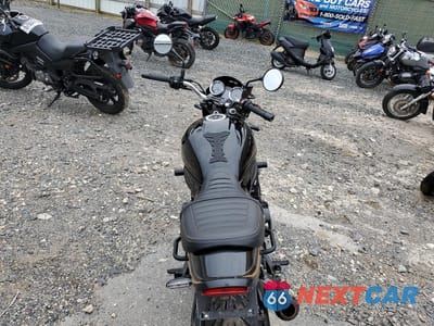 Zdjęcie 6 z 9 samochodu: 2018 KAWASAKI ZR900 R VIN:JKAZR2C19JA003191 - miniatura