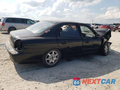 Trzecie zdjęcie samochodu z tyłu: 2001 HYUNDAI SONATA GLS VIN:KMHWF35V11A429427 - miniatura