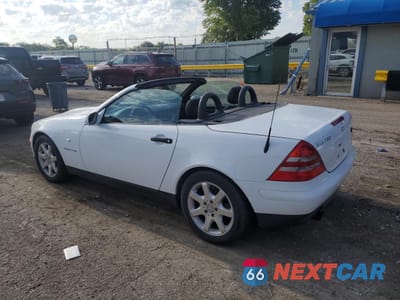 Drugie zdjęcie samochodu z przodu: 2000 MERCEDES-BENZ SLK 230 KOMPRESSOR VIN:WDBKK47F9YF149874 - miniatura