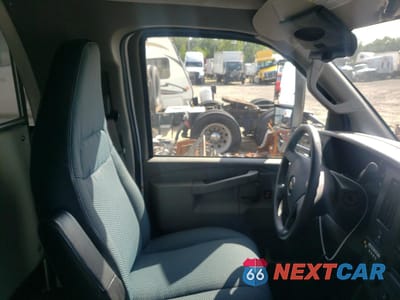 Piąte zdjęcie samochodu w środku: 2022 CHEVROLET EXPRESS G4500 VIN:1HA6GUB70NN011139 - miniatura