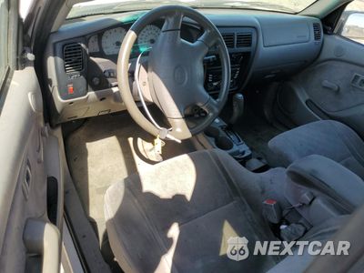 Zdjęcie 8 z 12 samochodu: 2002 TOYOTA TACOMA XTRACAB VIN:5TEVL52N22Z031790 - miniatura