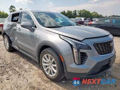 Czwarte zdjęcie samochodu z boku: 2023 CADILLAC XT4 LUXURY VIN:1GYAZAR44PF172975 - miniatura