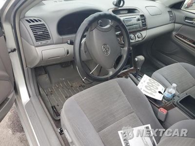 Zdjęcie 8 z 12 samochodu: 2006 TOYOTA CAMRY LE VIN:4T1BE32K26U683956 - miniatura